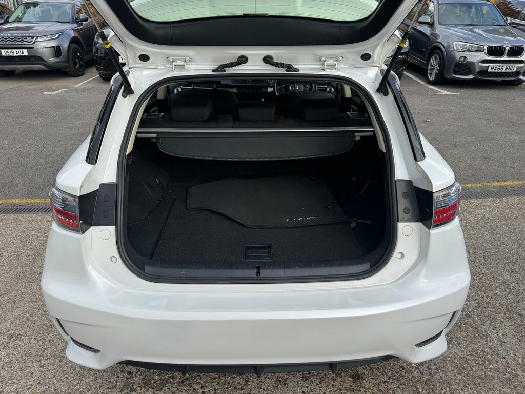 Lexus CT 200H 1.8 Advance Plus Cvt #38