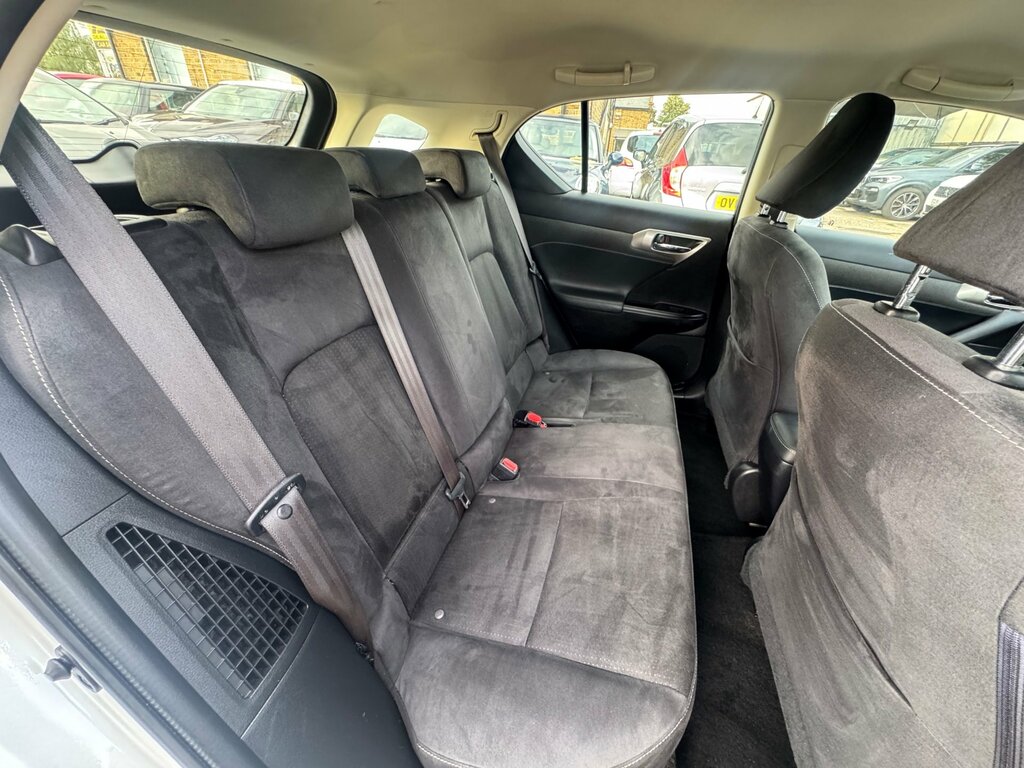 Lexus CT 200H 1.8 Advance Plus Cvt #26