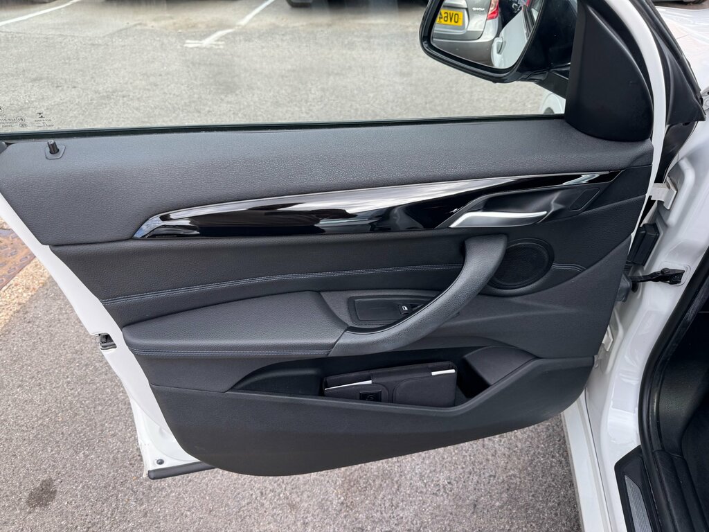 BMW X1 Sdrive18d Xline Black #34