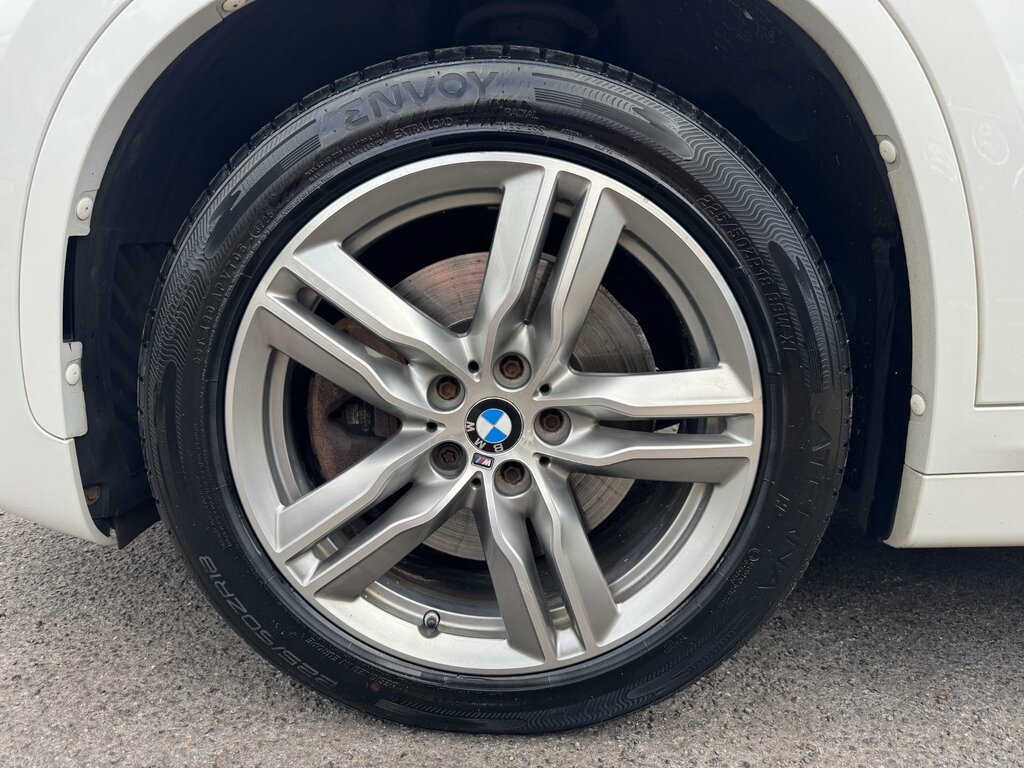 BMW X1 Sdrive18d Xline Black #17