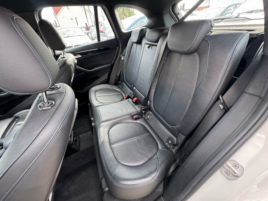 BMW X1 Sdrive18d Xline Black #37