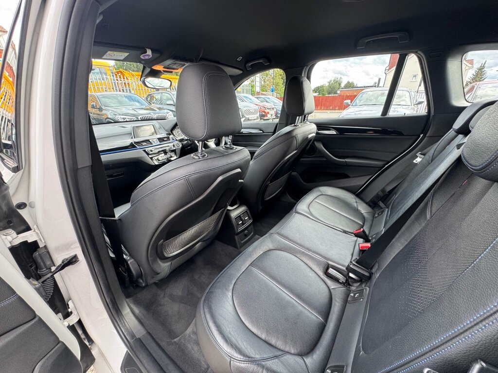BMW X1 Sdrive18d Xline Black #38