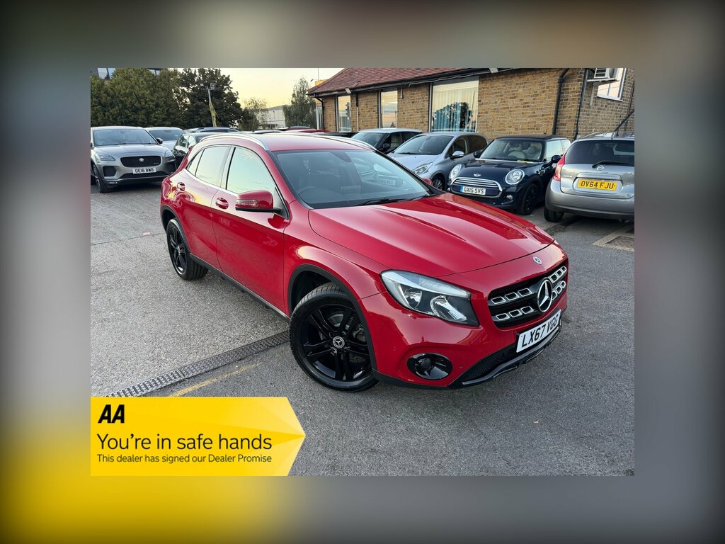 Mercedes-Benz GLA Class 1.6 Gla200 Sport Executive Suv 7G-dct Red