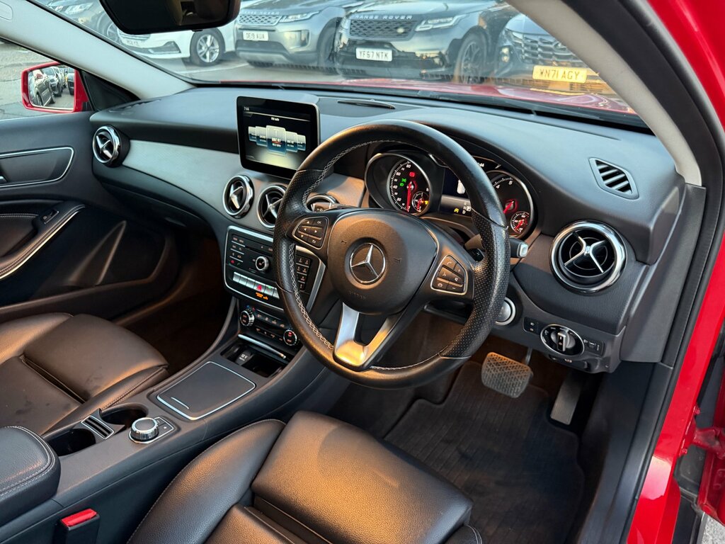 Mercedes-Benz GLA Class Amg Line Black #25