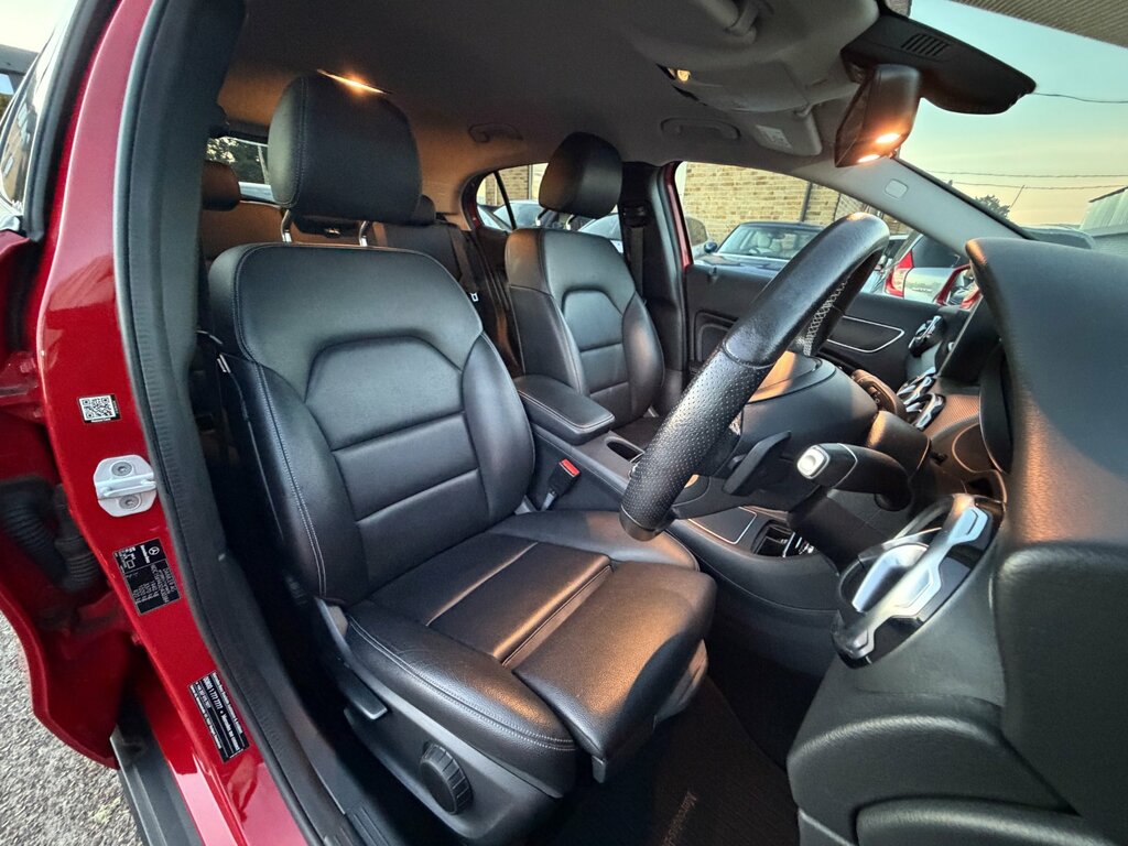 Mercedes-Benz GLA Class Amg Line Black #29