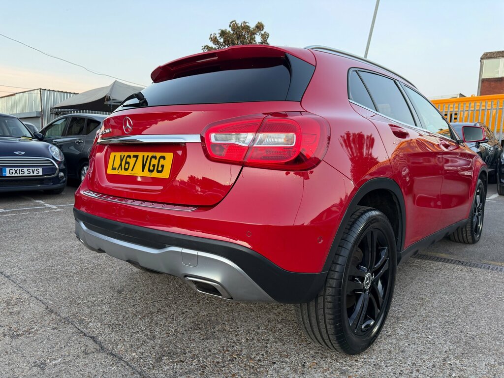 Mercedes-Benz GLA Class Amg Line Black #13