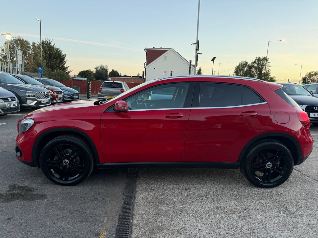 Mercedes-Benz GLA Class Amg Line Black #11