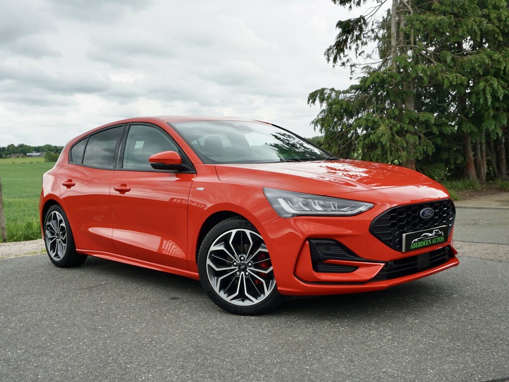 Ford Focus Hatchback 1.0 Focus St-line X 1.0L Ecoboost Red