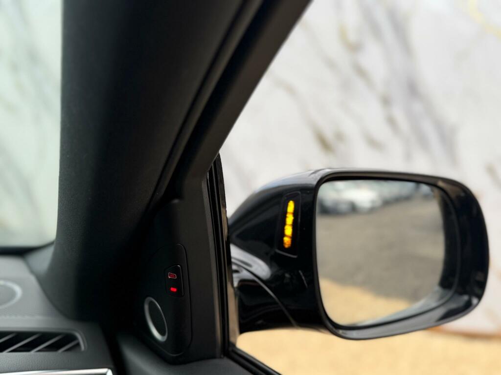 Audi SQ5 3L Plus Black #47
