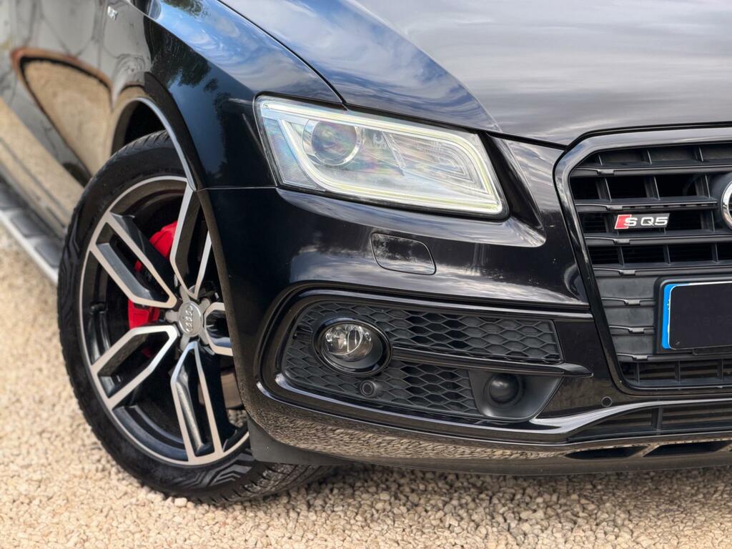 Audi SQ5 3L Plus Black #22