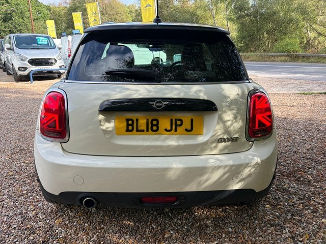 Mini Hatch Cooper Hatchback White #5