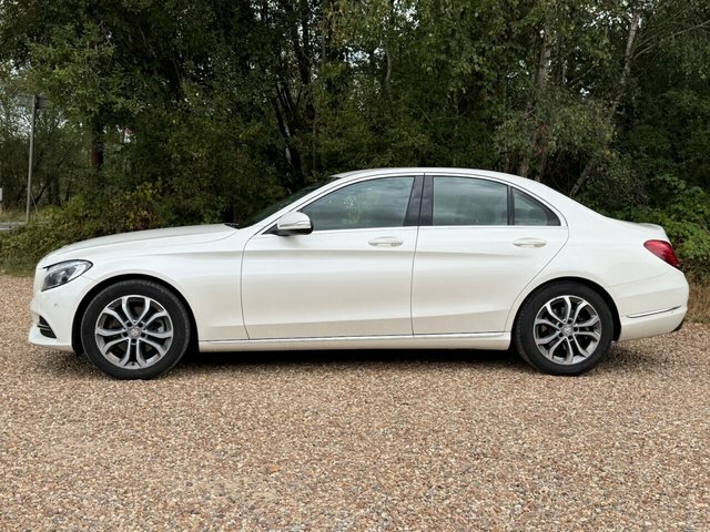 Mercedes-Benz C Class C220 Bluetec Sport Saloon White #2