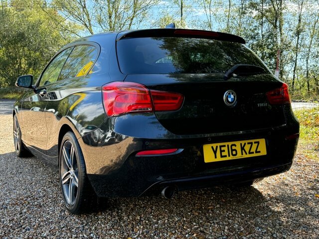 BMW 1 Series 118I Sport Hatchback Black #3