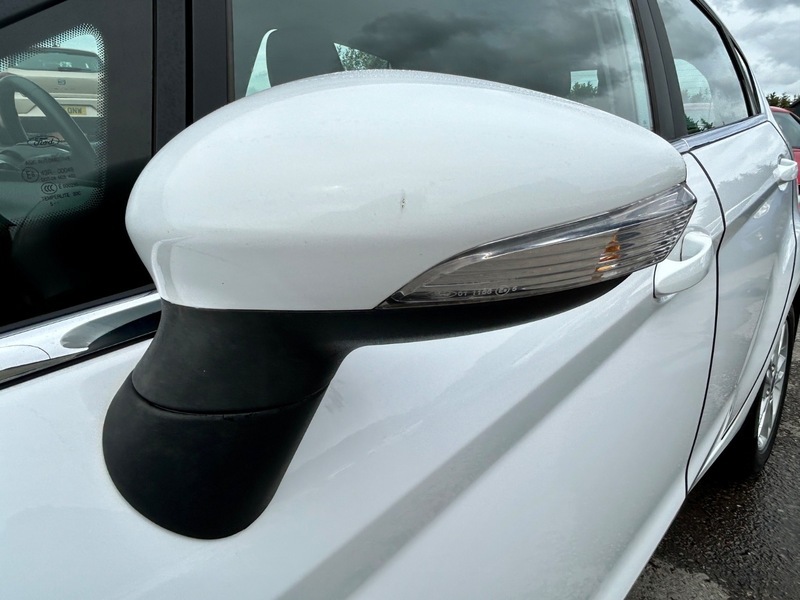 Ford Fiesta Zetec Fshb Tooth20 Taxair White #6
