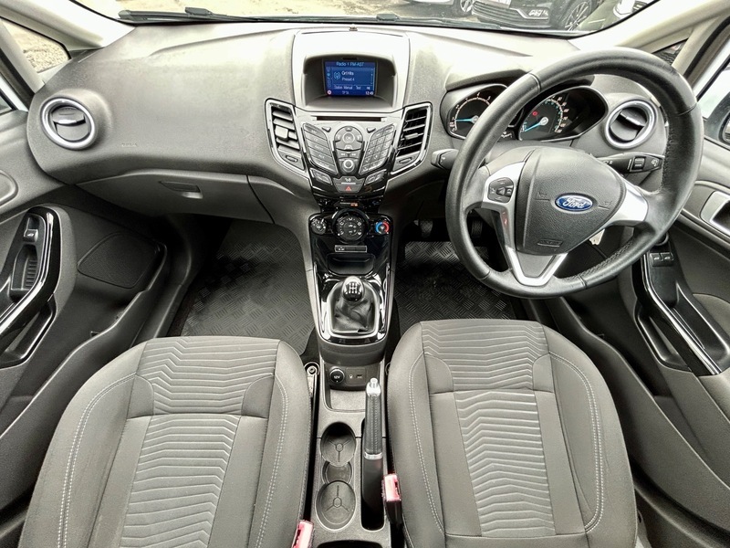 Ford Fiesta Zetec Fshb Tooth20 Taxair White #2
