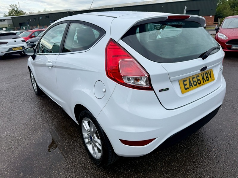 Ford Fiesta Zetec 20 Taxfshbluetooth White #3