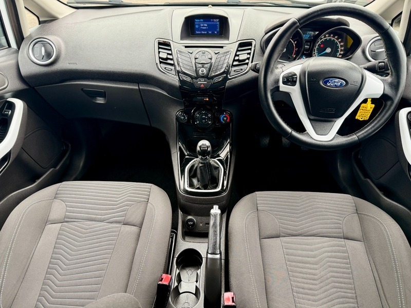 Ford Fiesta Zetec White Edition Autumn White #2