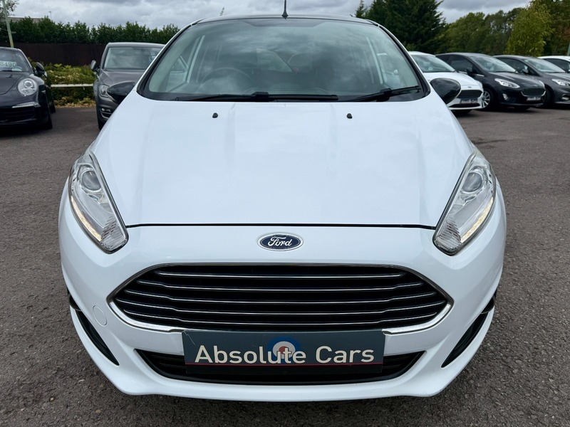 Ford Fiesta Zetec White Edition Autumn White #5