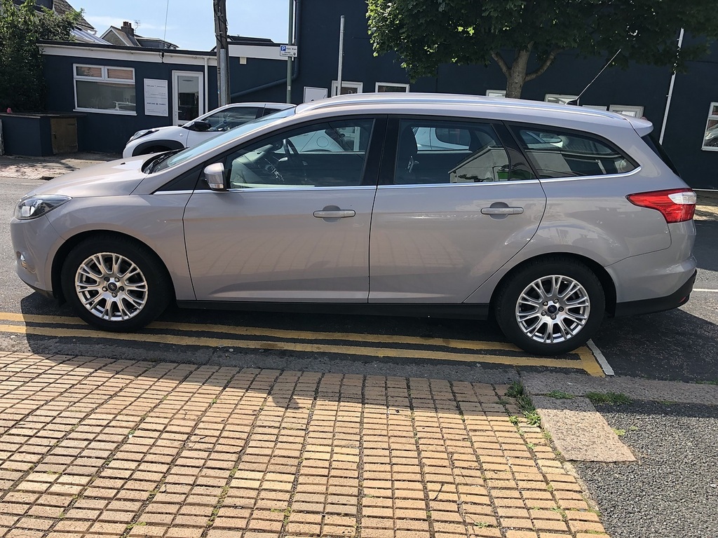 Ford Focus Titanium Silver #6