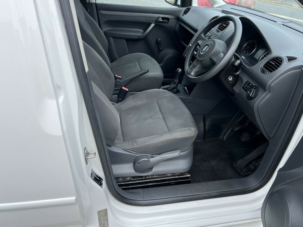 Volkswagen Caddy Mpv Black #12