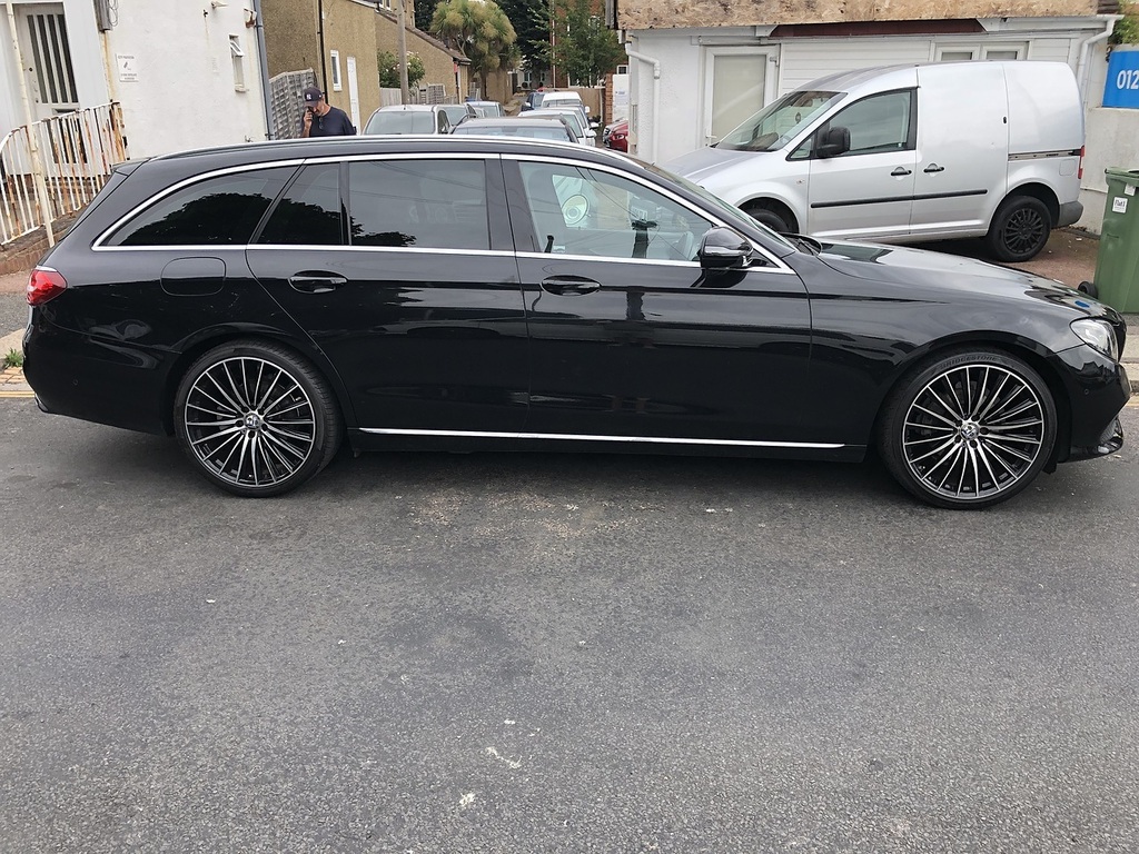 Mercedes-Benz E Class E220d Se Black #2