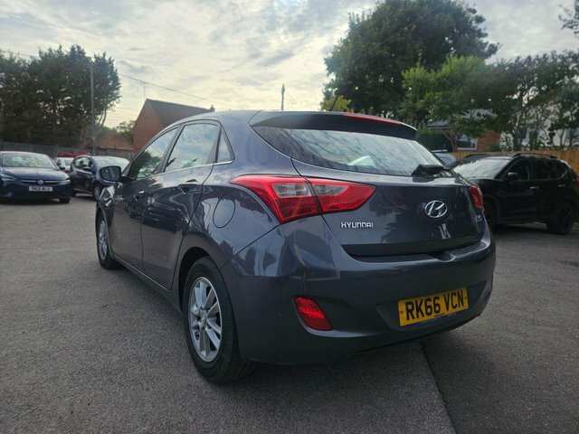 Hyundai I30 1.6 Crdi Blue Drive Se Hatchback Grey #6