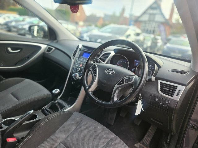 Hyundai I30 1.6 Crdi Blue Drive Se Hatchback Grey #2
