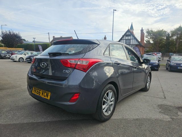 Hyundai I30 Premium Black #12