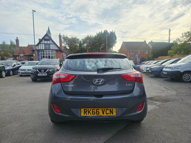 Hyundai I30 Premium Black #11