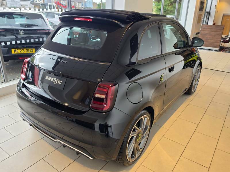 Abarth 500 114Kw 42.2Kwh Red #12