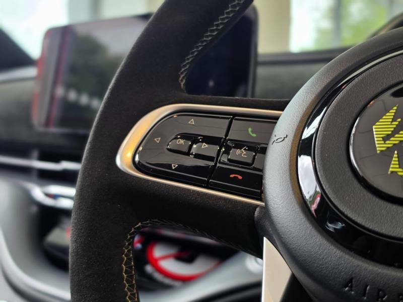 Abarth 500 114Kw 42.2Kwh Red #48