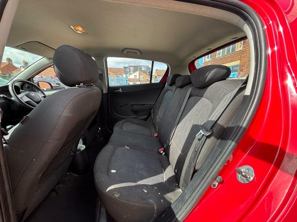 Hyundai I20 Hatchback Red #15