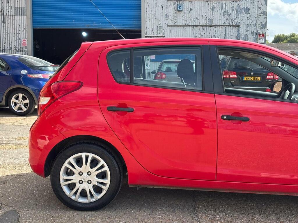 Hyundai I20 Hatchback Red #11