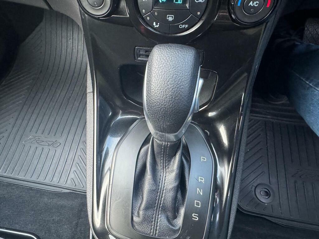 Ford Fiesta Style 59 Bhp White #9
