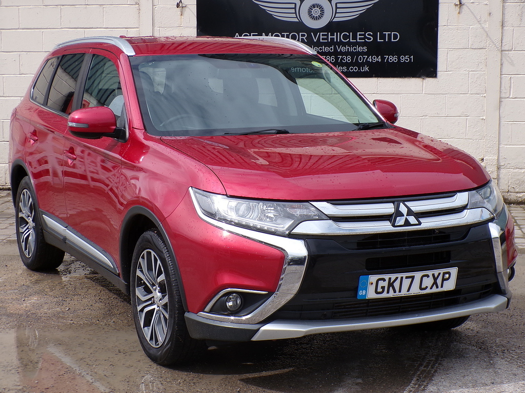 Mitsubishi Outlander Di-d 3 Red