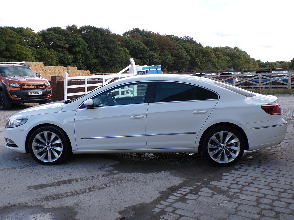 Volkswagen CC Tdi Bluemotion Tech Gt White #4