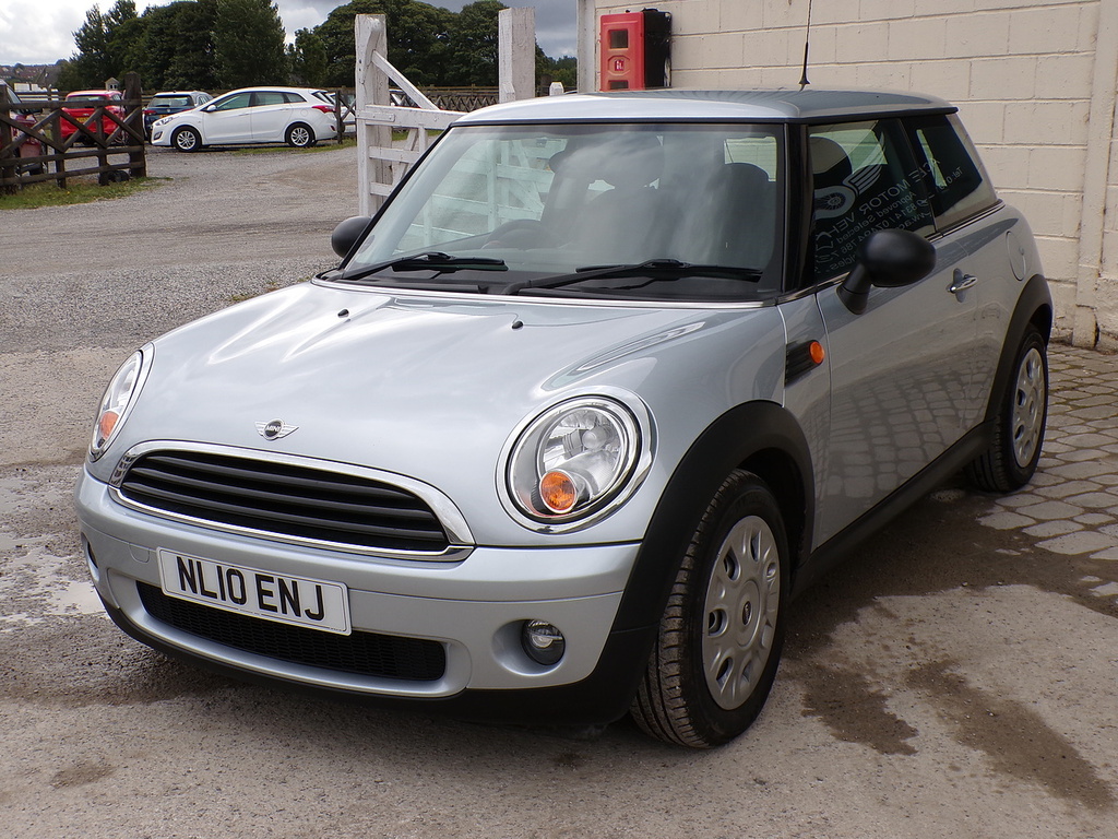 Mini Hatch One Silver #4