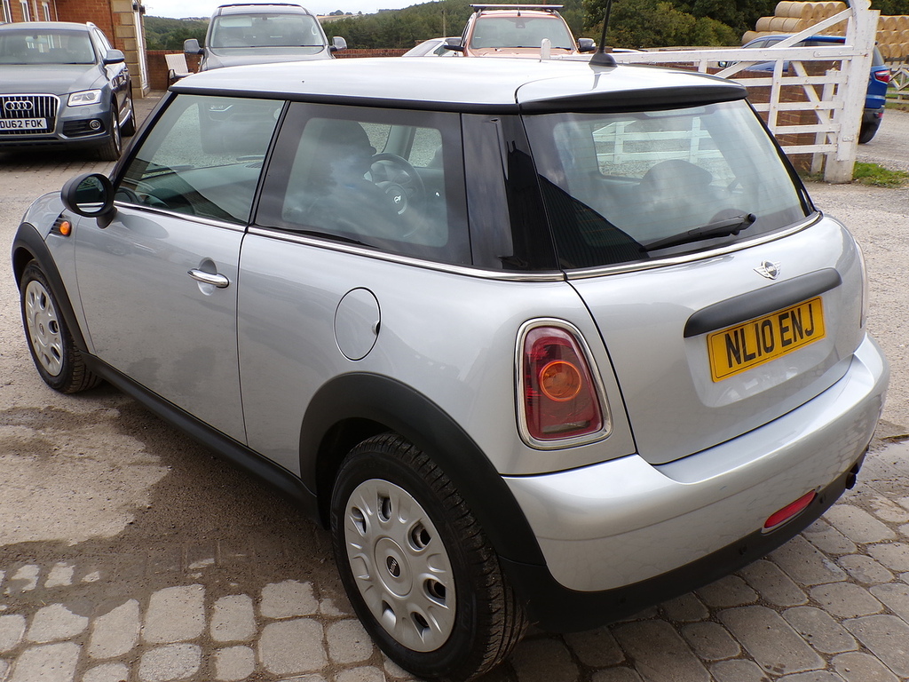 Mini Hatch One Silver #6