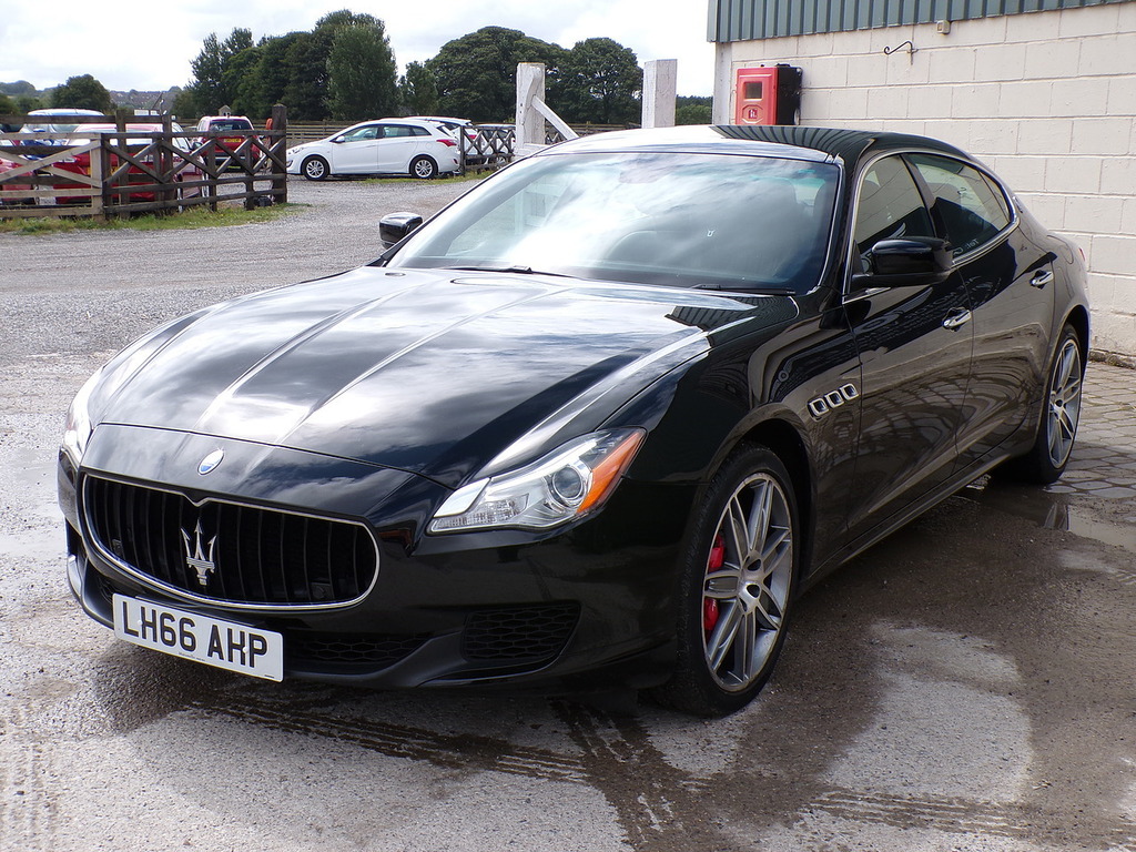 Maserati Quattroporte D V6 Black #3