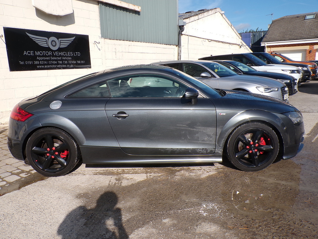 Audi TT 2.0 Tdi Sport Quattro Euro 5 Black #9