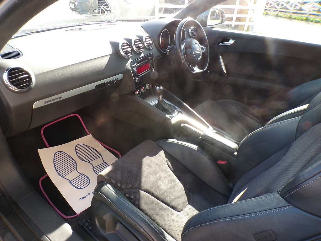 Audi TT 2.0 Tdi Sport Quattro Euro 5 Black #16