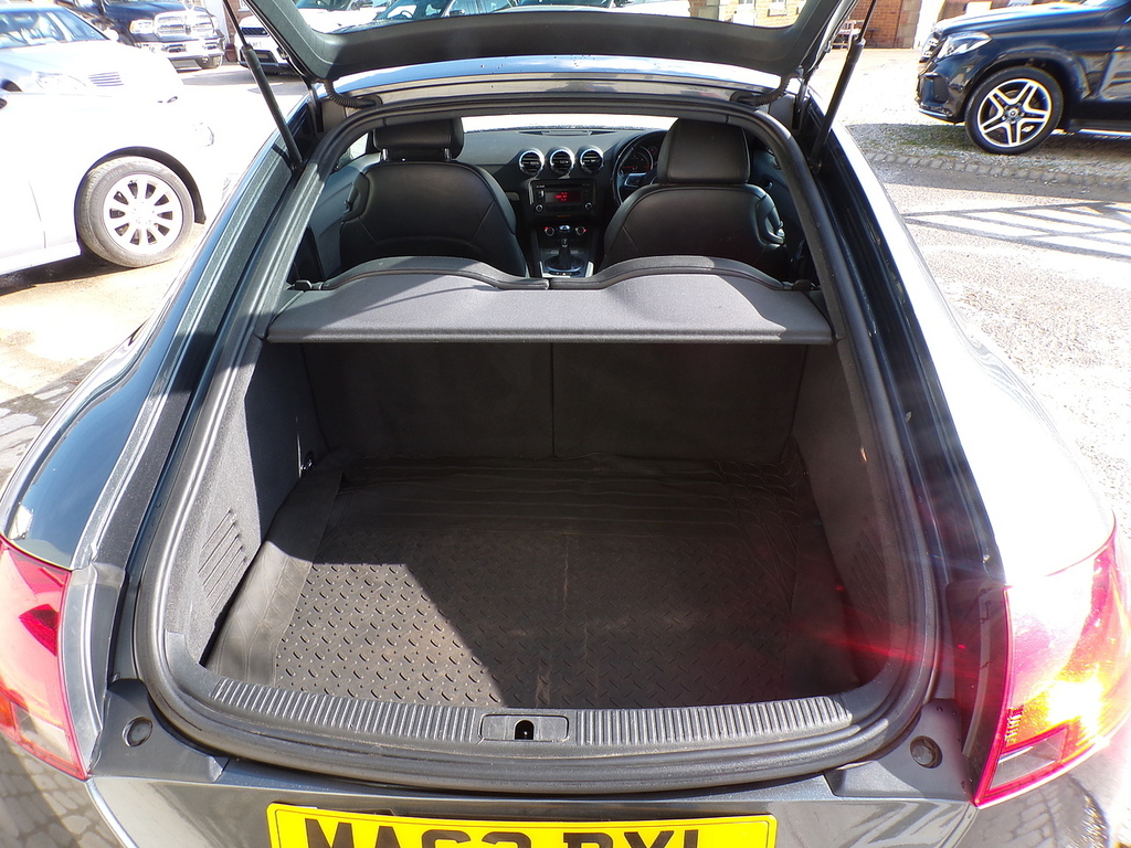 Audi TT 2.0 Tdi Sport Quattro Euro 5 Black #19
