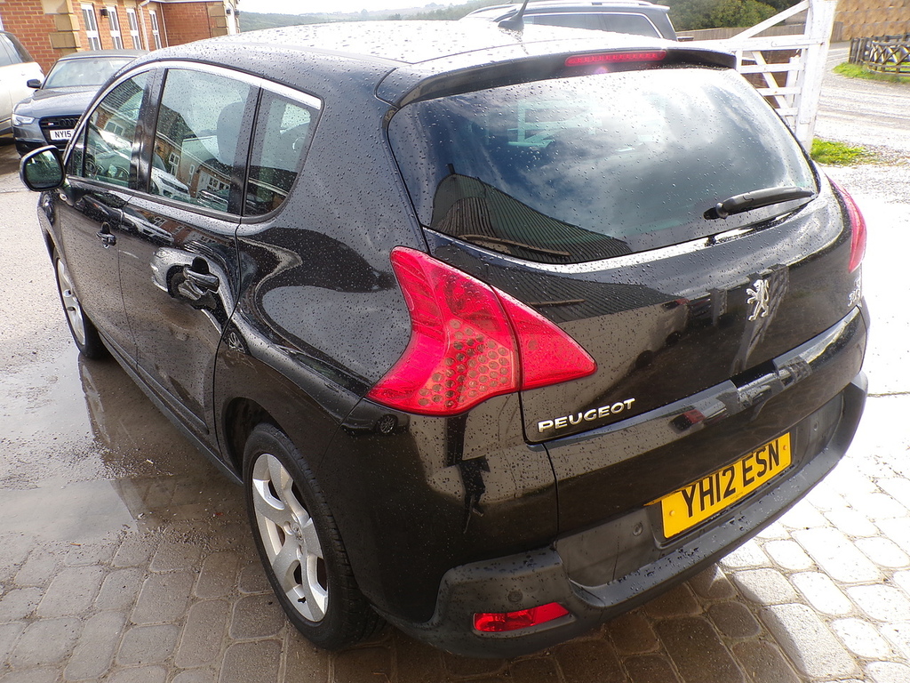 Peugeot 3008 Active Hdi Black #7
