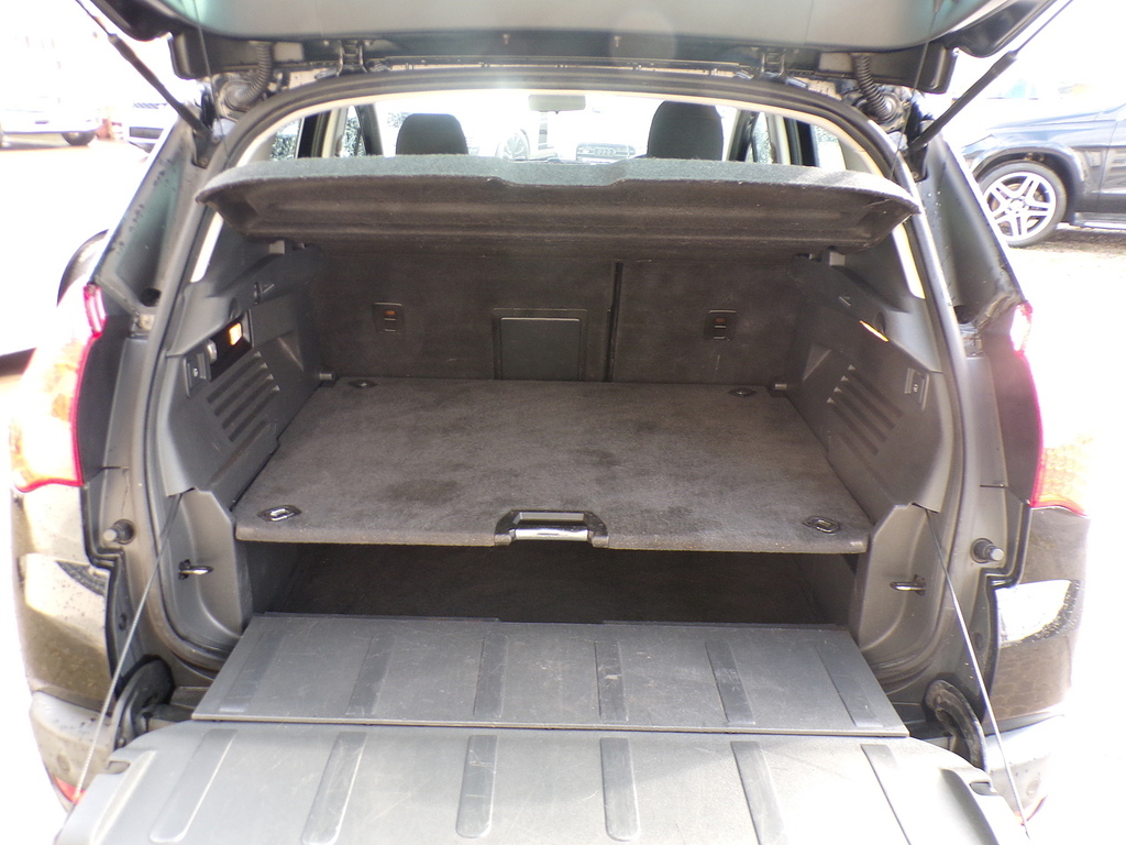 Peugeot 3008 Active Hdi Black #18