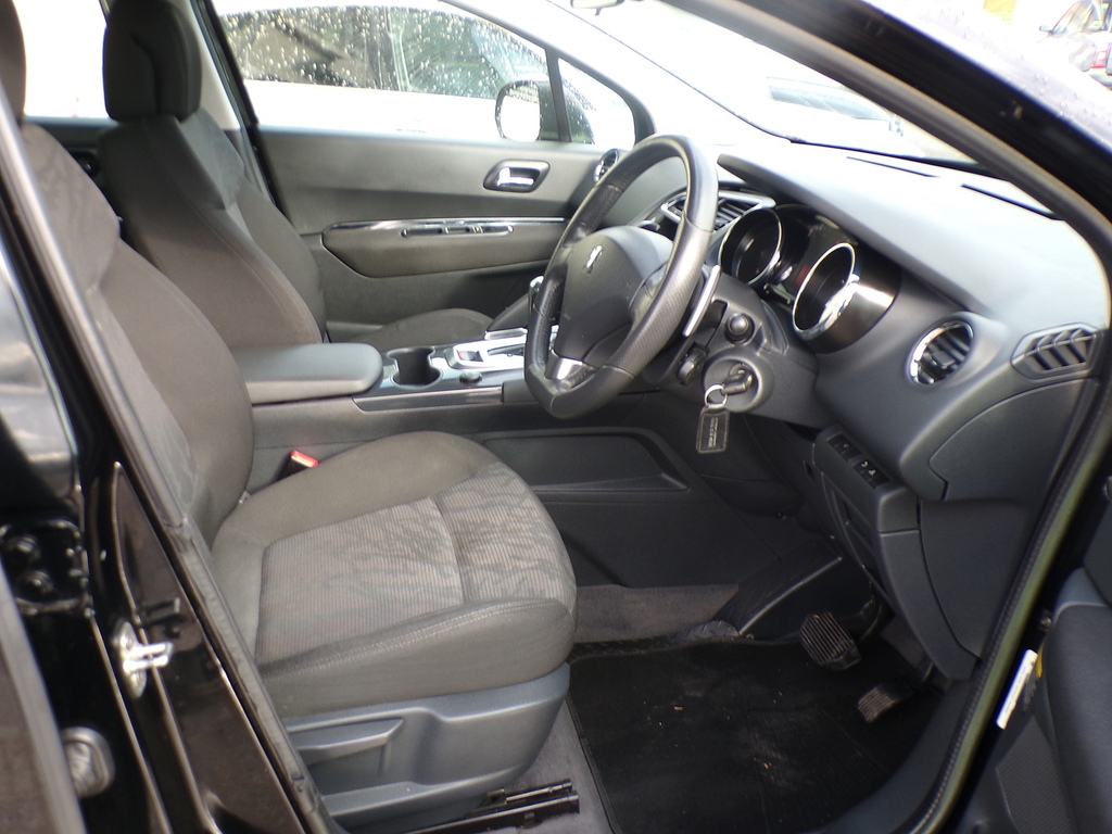 Peugeot 3008 Active Hdi Black #12