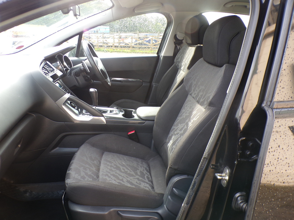 Peugeot 3008 Active Hdi Black #15