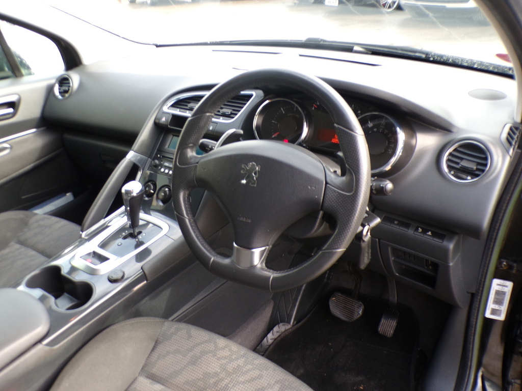 Peugeot 3008 Active Hdi Black #13