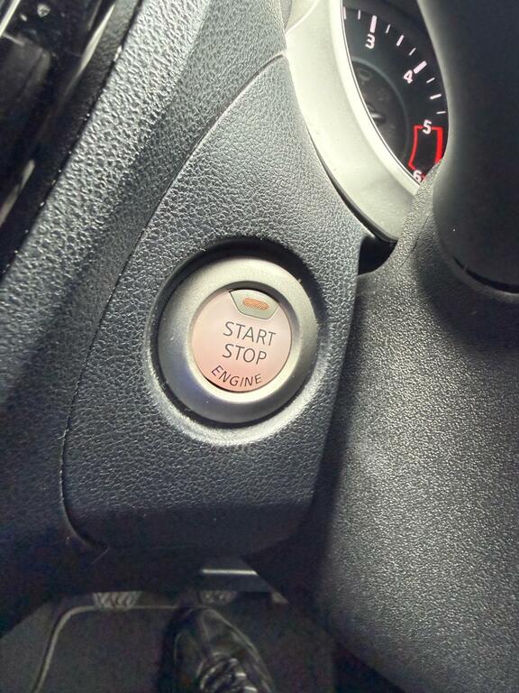 Nissan Juke Hatchback Black #22