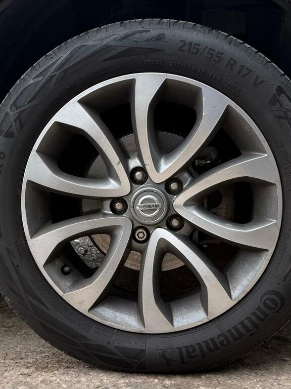 Nissan Juke Hatchback Black #38