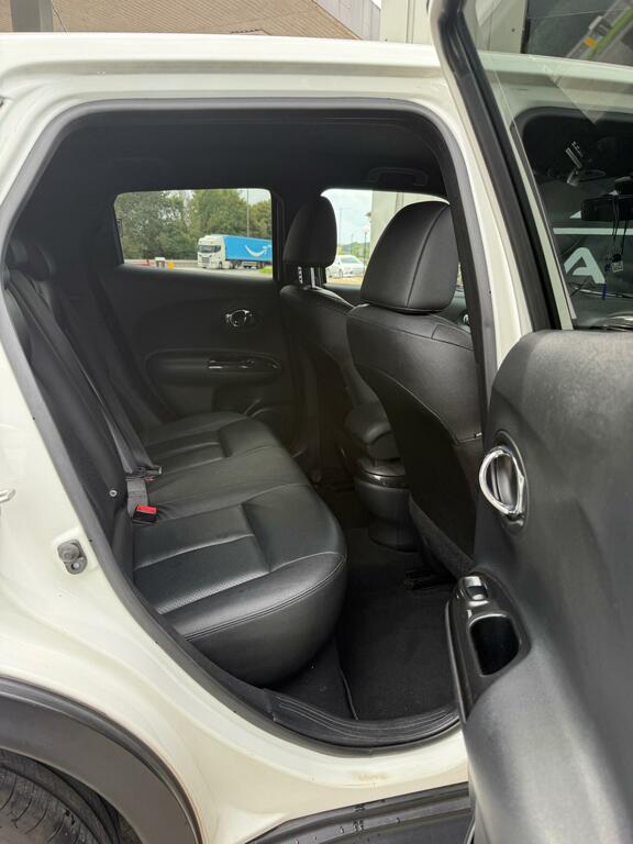 Nissan Juke Hatchback Black #36